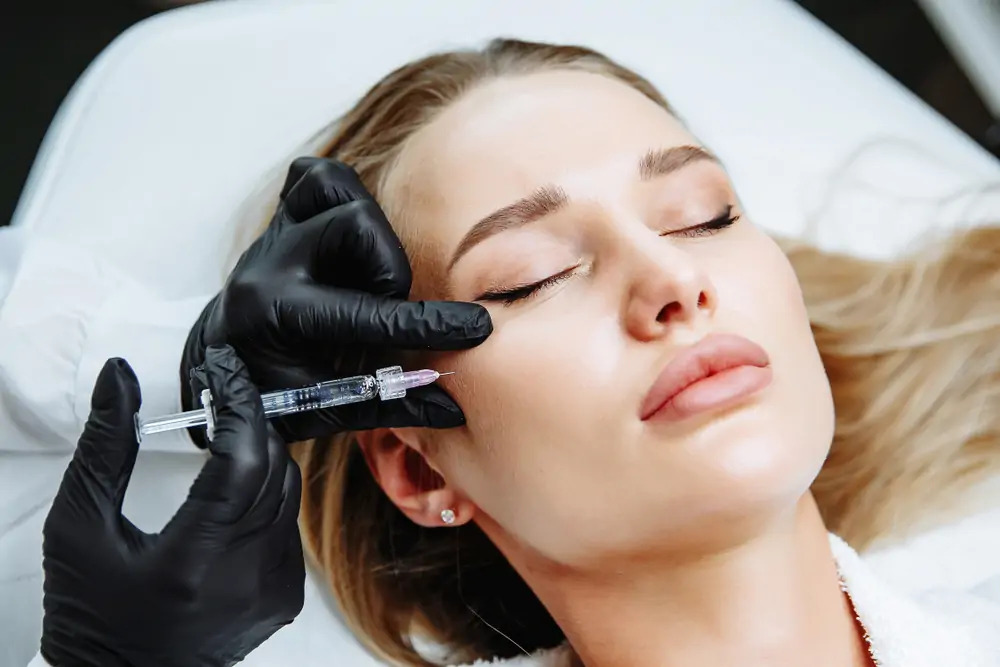 تفاوت تزریق ژل گونه با روش‌های دیگر حجم‌دهی صورت